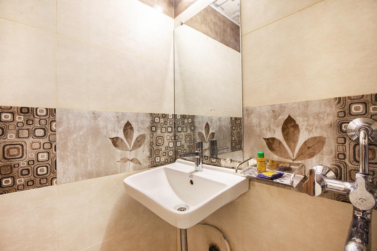 Hygienic Hotel Liberty Plaza มุมไบ ภายนอก รูปภาพ