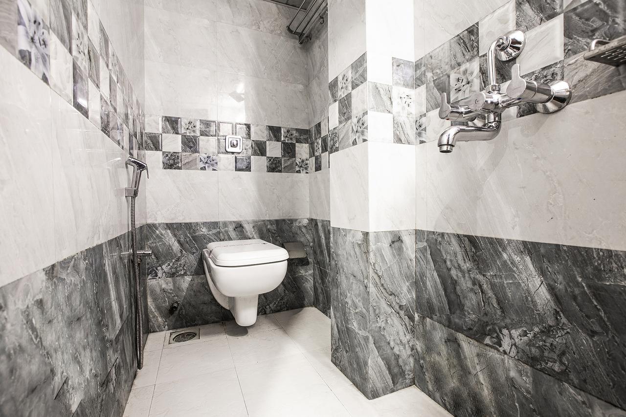 Hygienic Hotel Liberty Plaza มุมไบ ภายนอก รูปภาพ