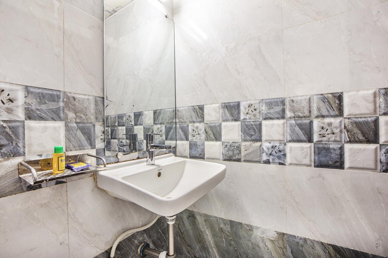 Hygienic Hotel Liberty Plaza มุมไบ ภายนอก รูปภาพ